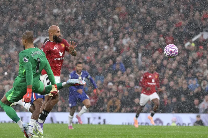 Manchester United's Injury Crisis and Tactical Adjustments