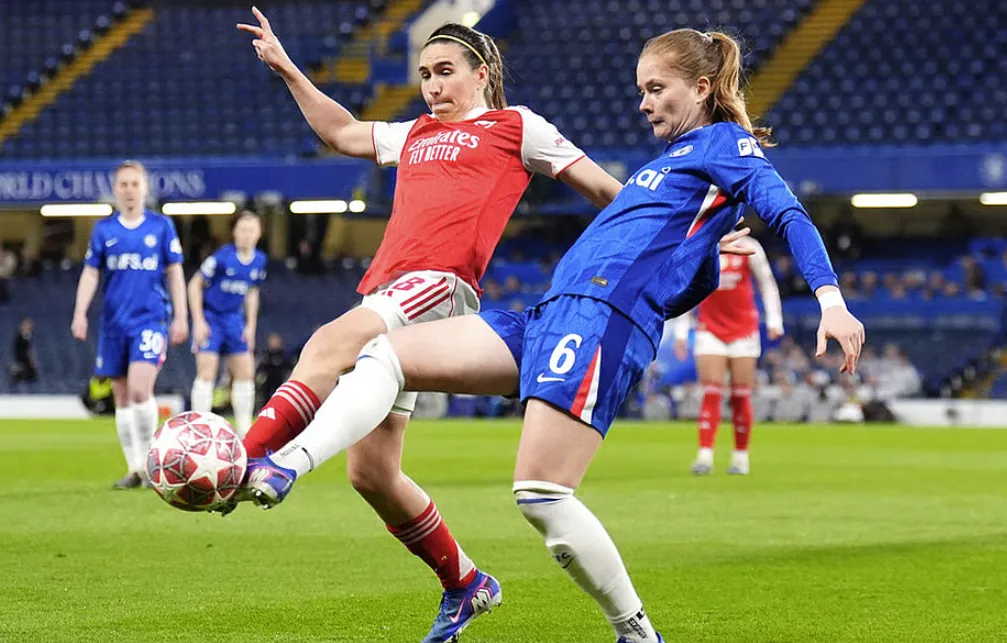 The Build-Up: Two Giants Collide in European Competition